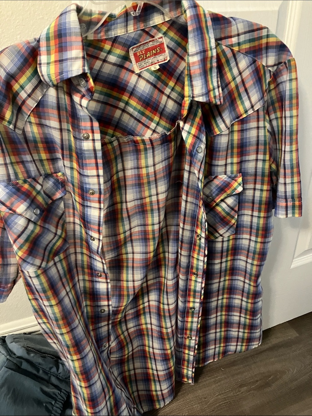Plains Multi-Color Plaid Short-Sleeve Button-Down Shirt